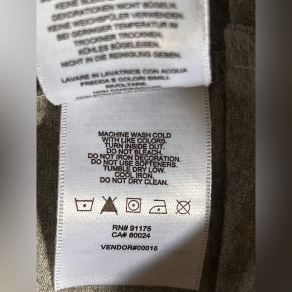 Fila heather gray leggings with large Fila logo on thigh, Size XS - Picture 5 of 6